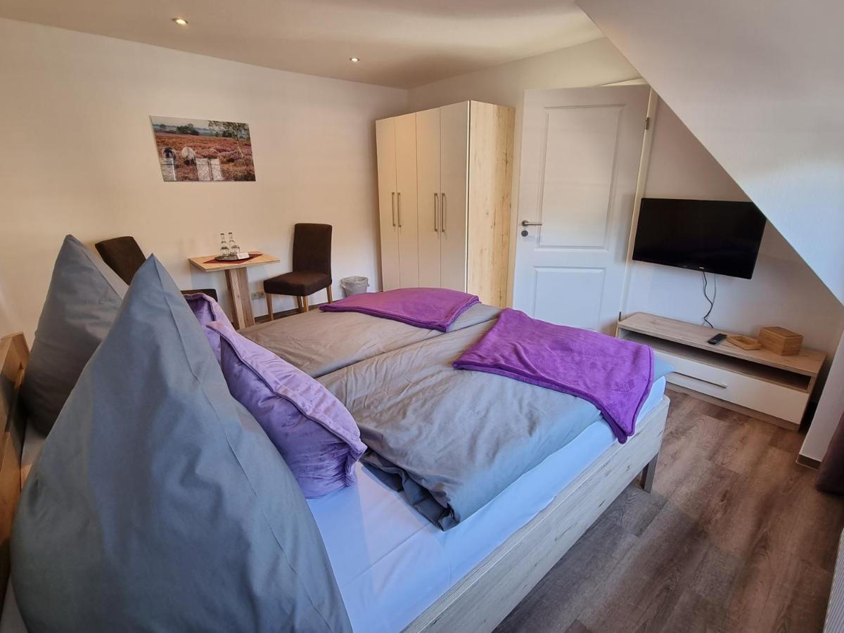 Landhotel Hof Barrl Schneverdingen Chambre photo
