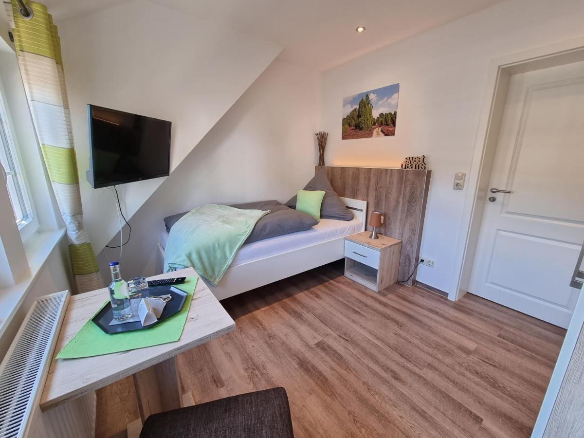 Landhotel Hof Barrl Schneverdingen Chambre photo